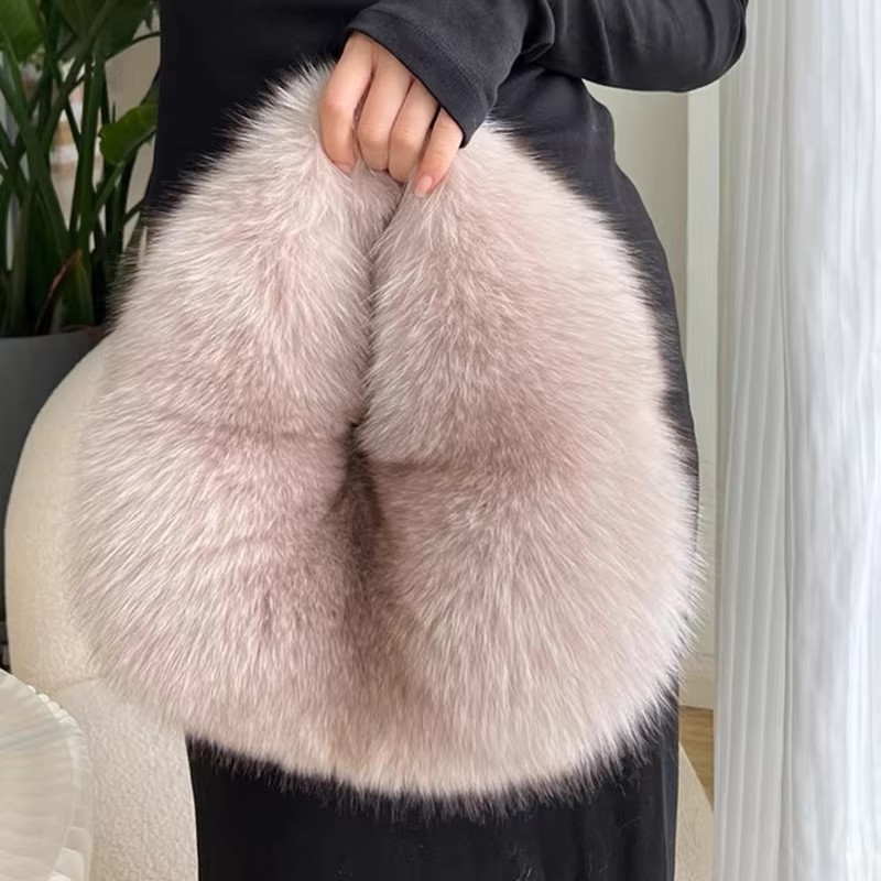 세련된 디자인의 부드러운 플러시 소재 반달 모양 여성용 - Luxury Bags Tote 리뷰 및 가격